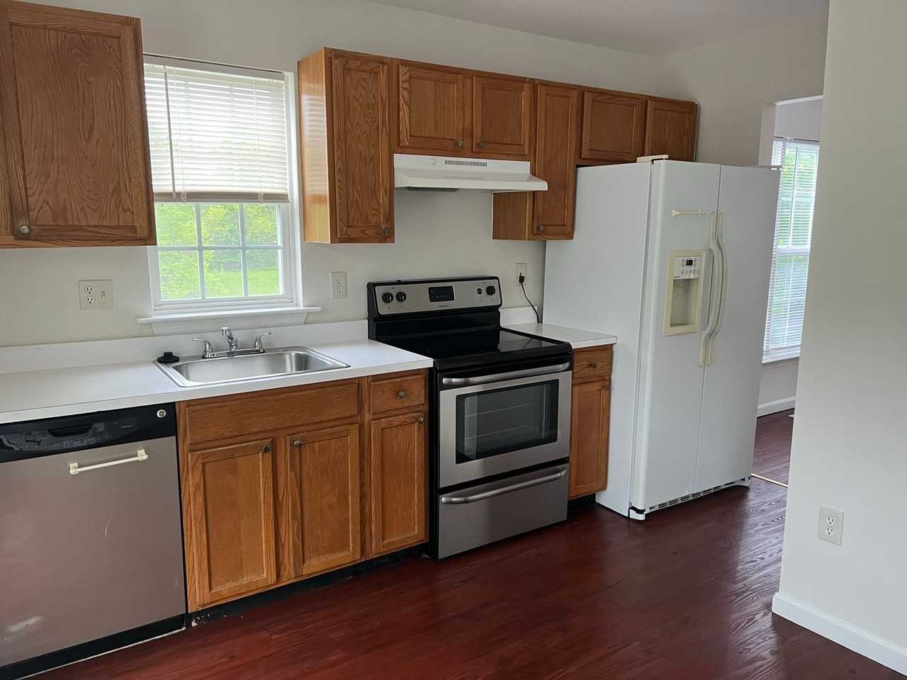 2410 Saint Albert Ter - Photo 2 of 15