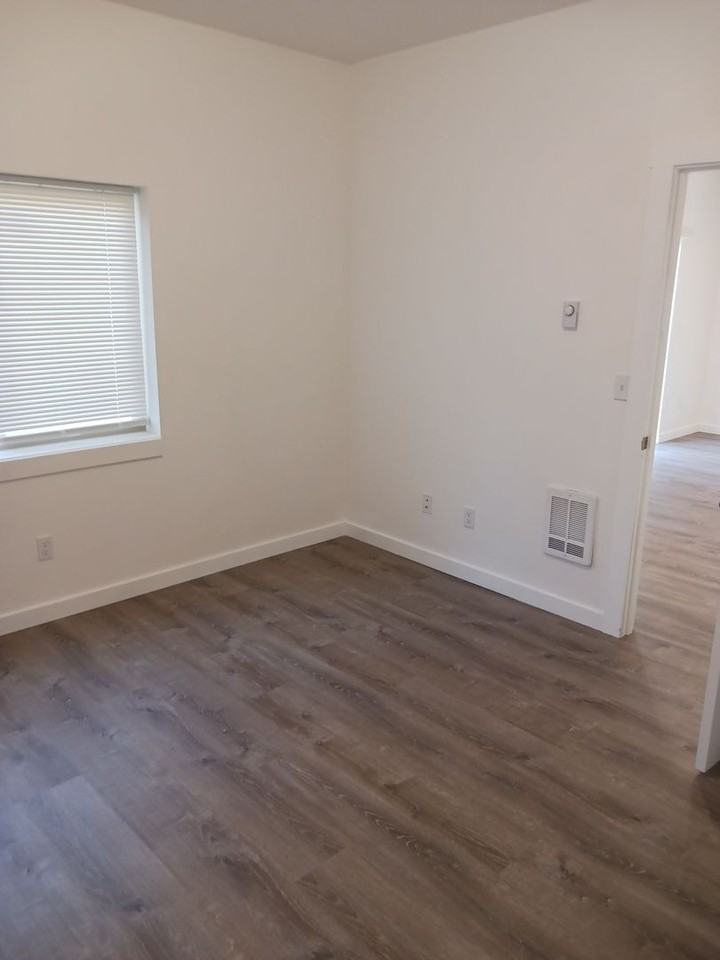 2065 Salam Loop - Photo 5 of 20