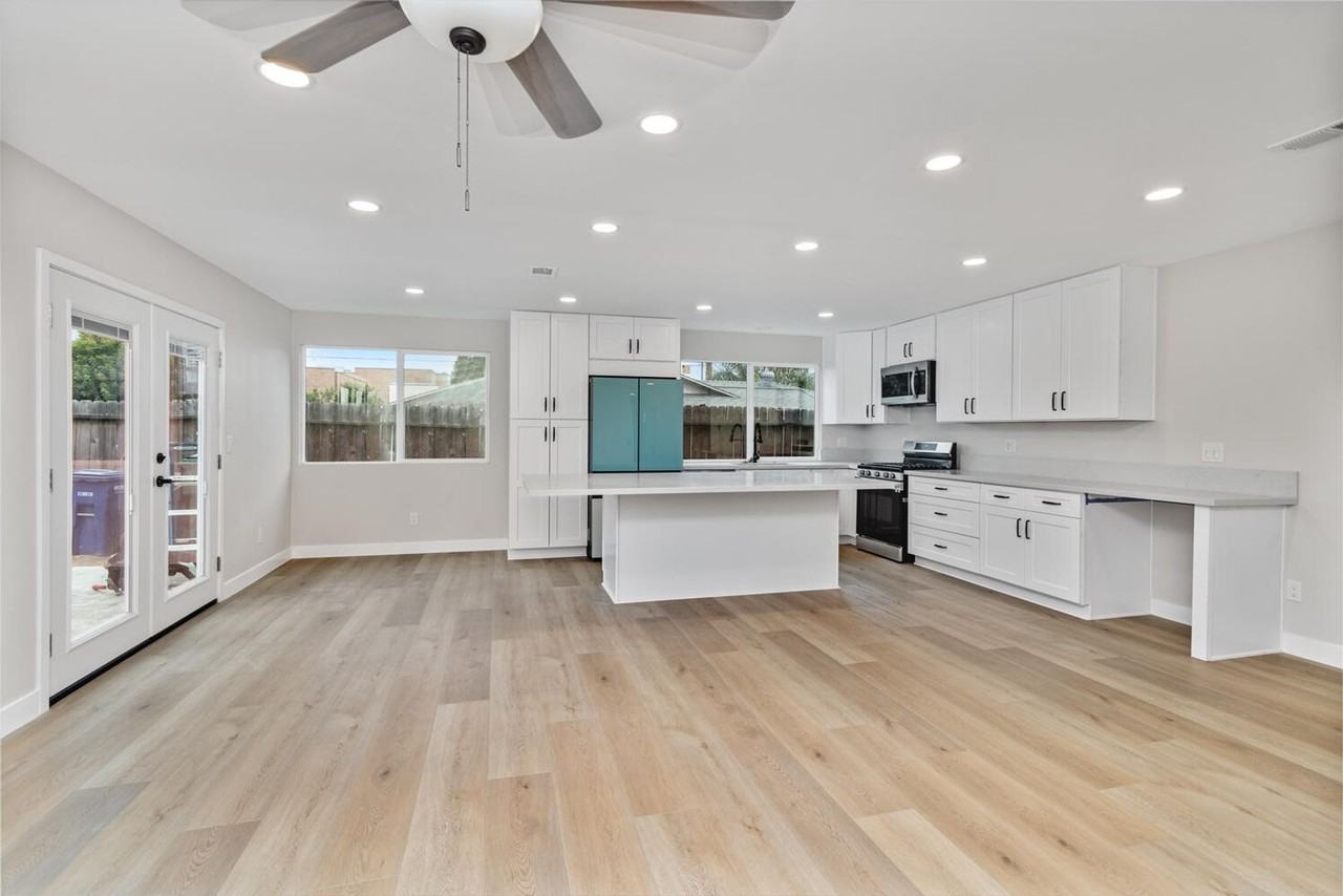 1460 Heidi Cir - Photo 6 of 23