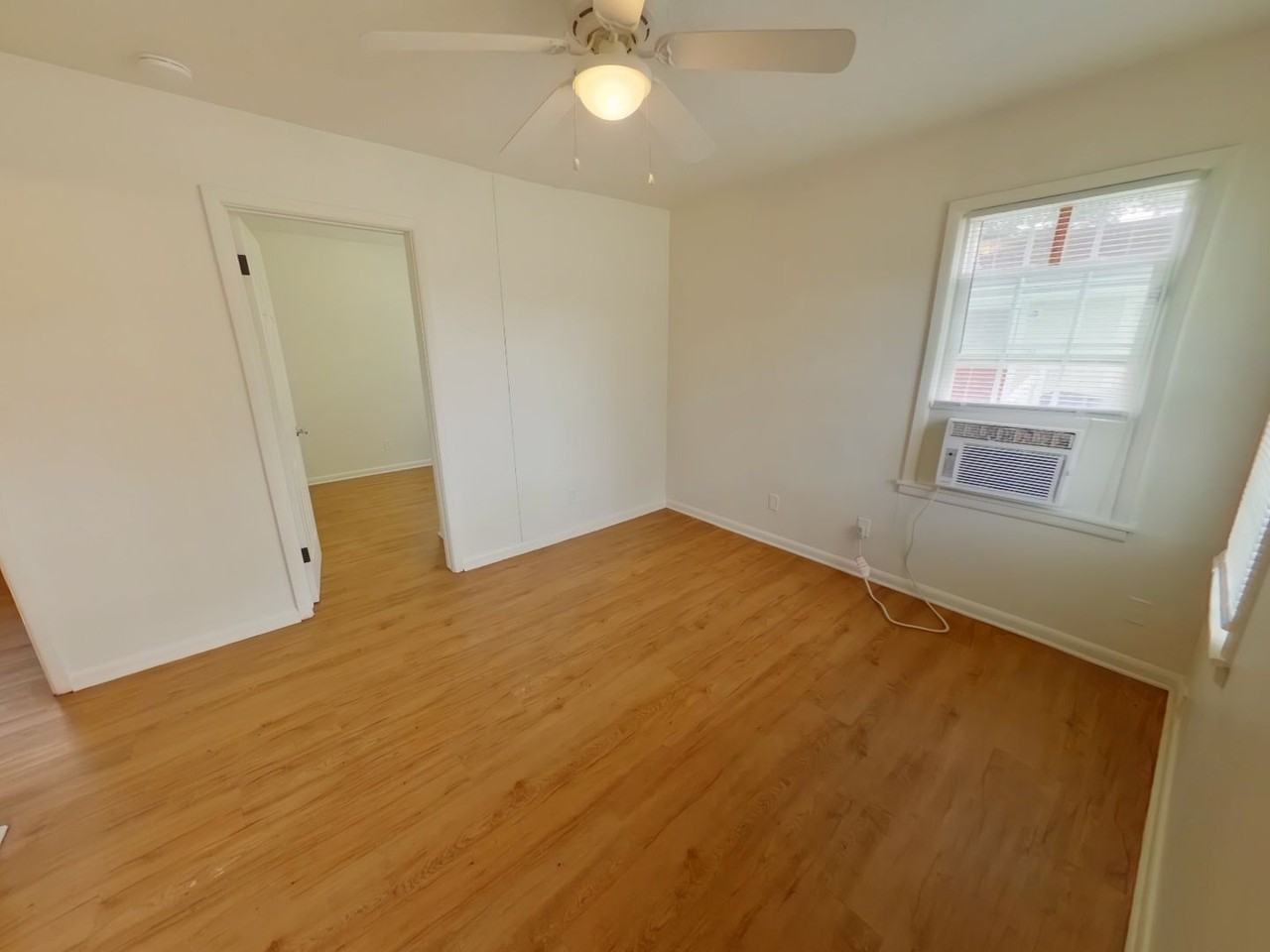 1604 S Martinson Ave - Photo 2 of 5