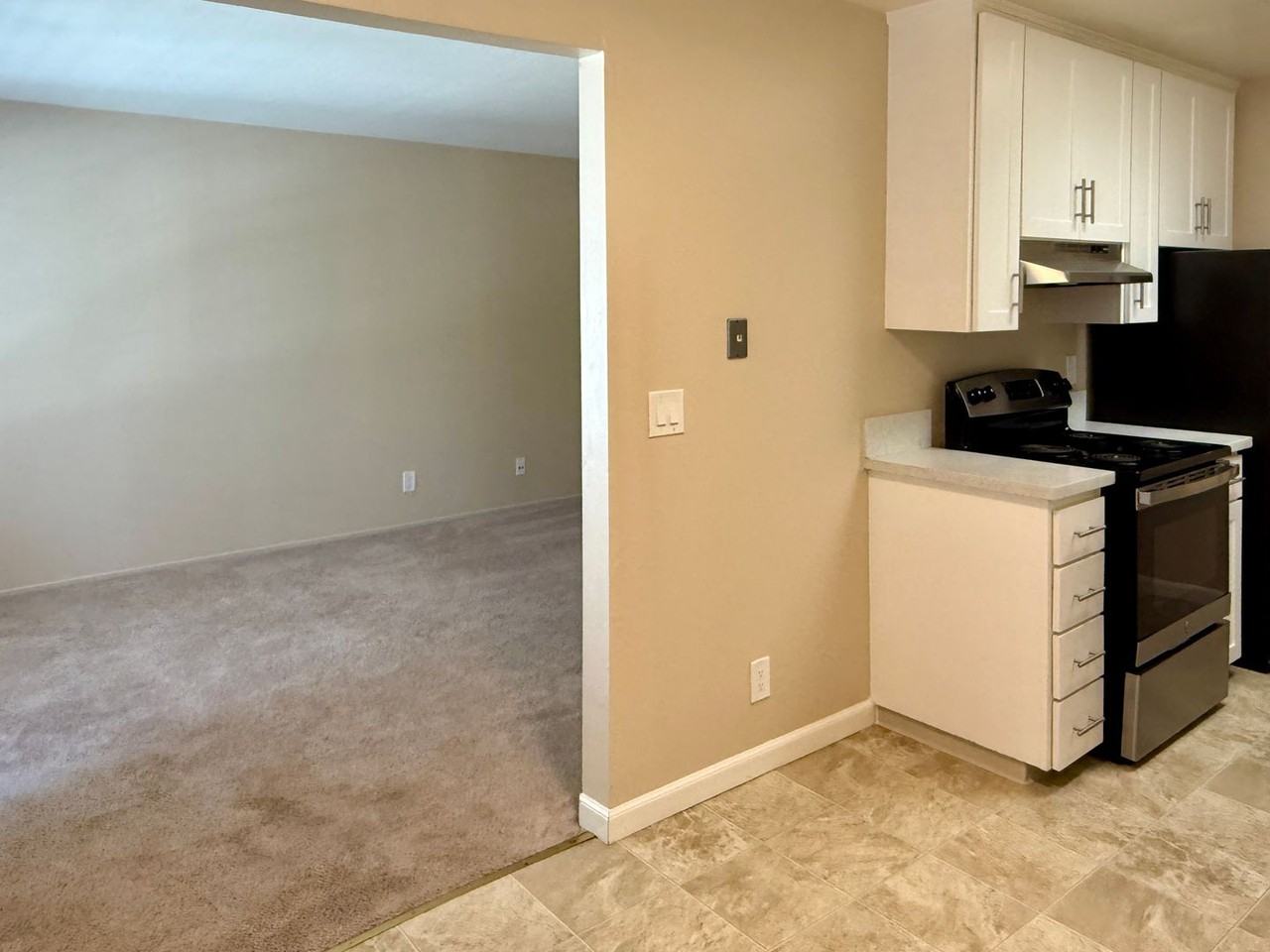 495 Firloch Ave #3 - Photo 3 of 5