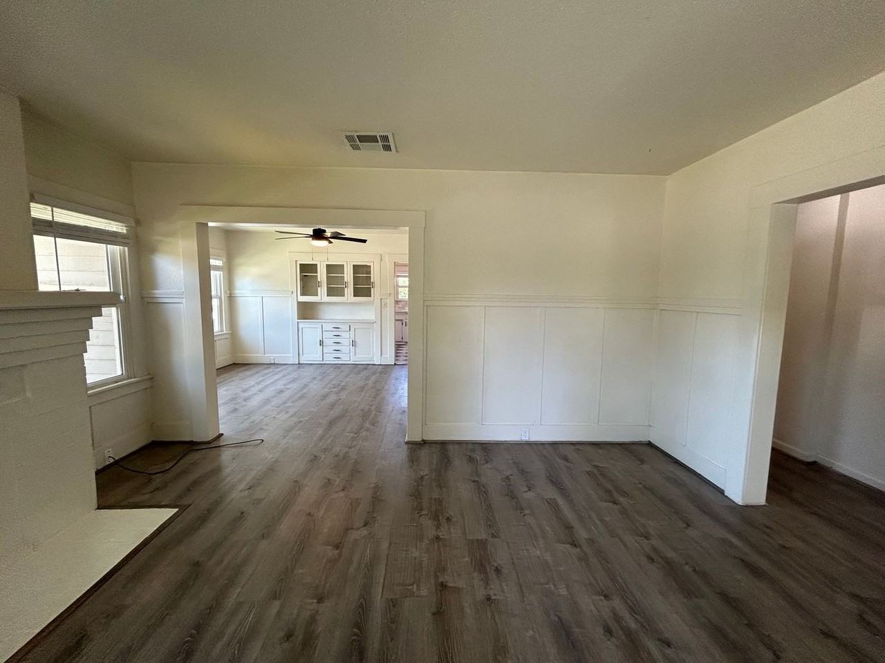 961 W 19th St - Photo 5 of 23