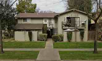 featured image of 423 W Elm St