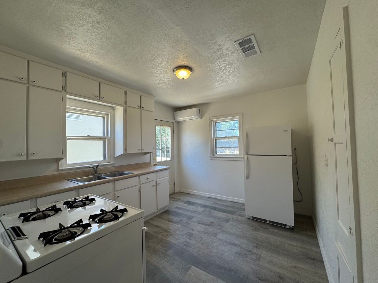 304 W Albuquerque St - Photo 5 of 7