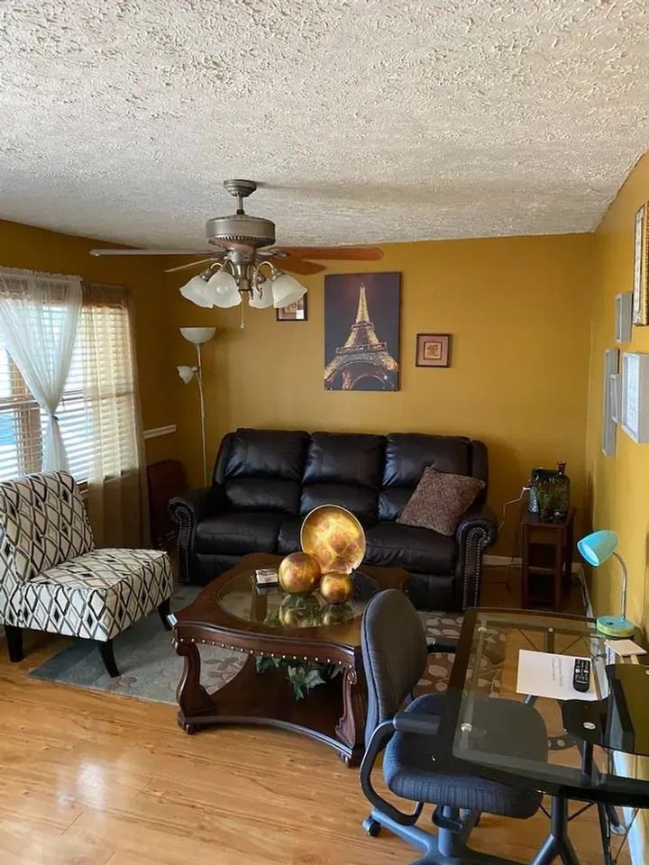 408 Croydon Ln - Photo 5 of 16