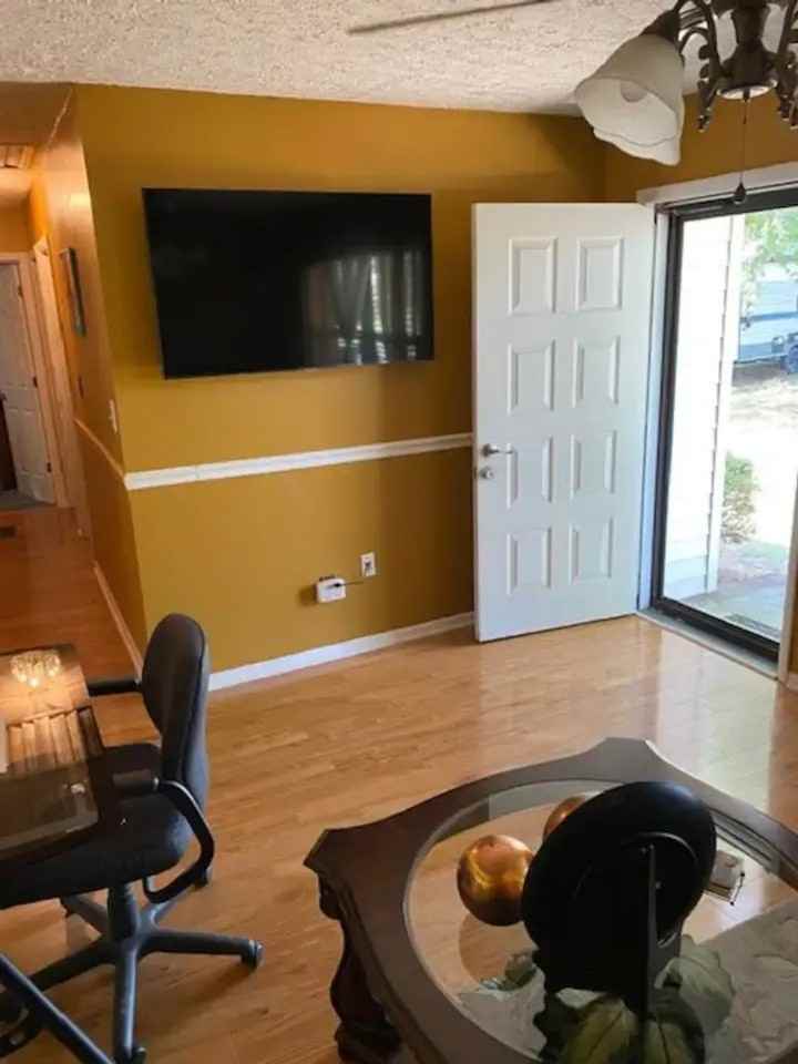 408 Croydon Ln - Photo 6 of 16
