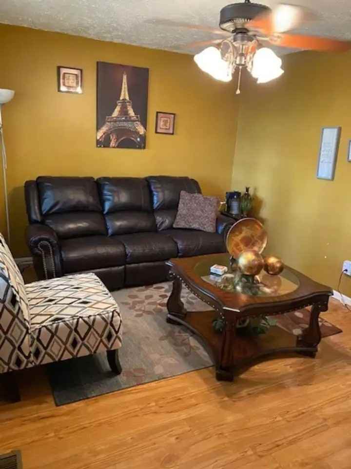 408 Croydon Ln - Photo 7 of 16