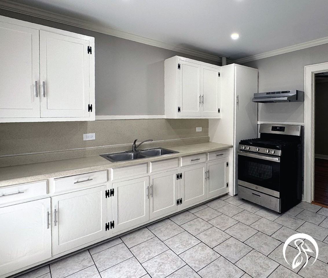 1002 N Mcguire Ave - Photo 3 of 7