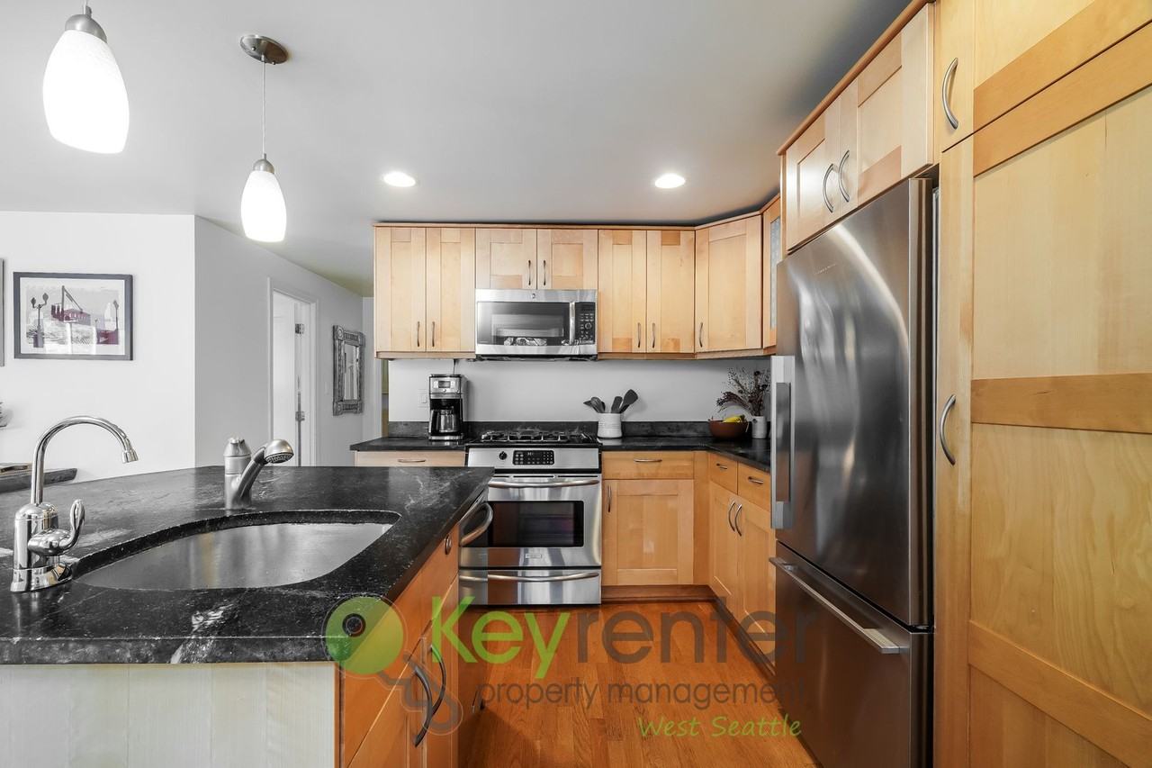 4011 48th Ave Sw - Photo 6 of 27