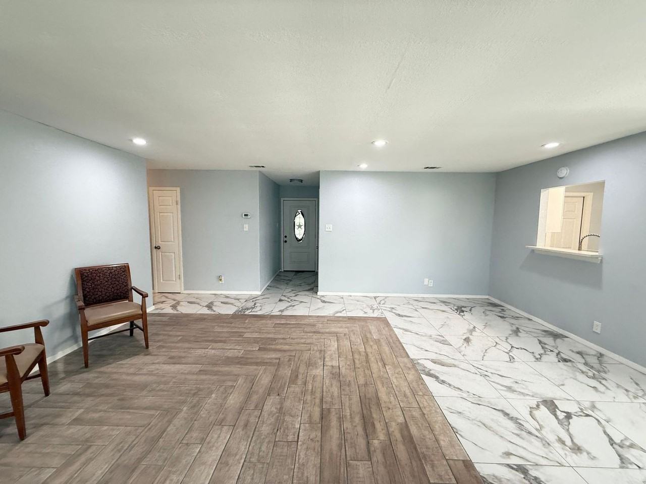 5214 Gordon Cooper Dr - Photo 2 of 14