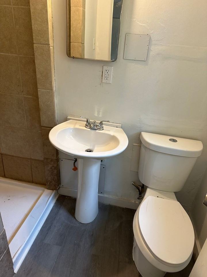 405 Meadow Moss Rd - Photo 6 of 10