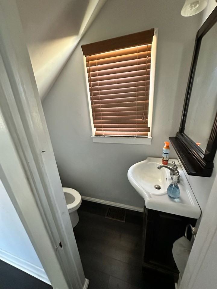 323 W Myrtle St - Photo 6 of 37