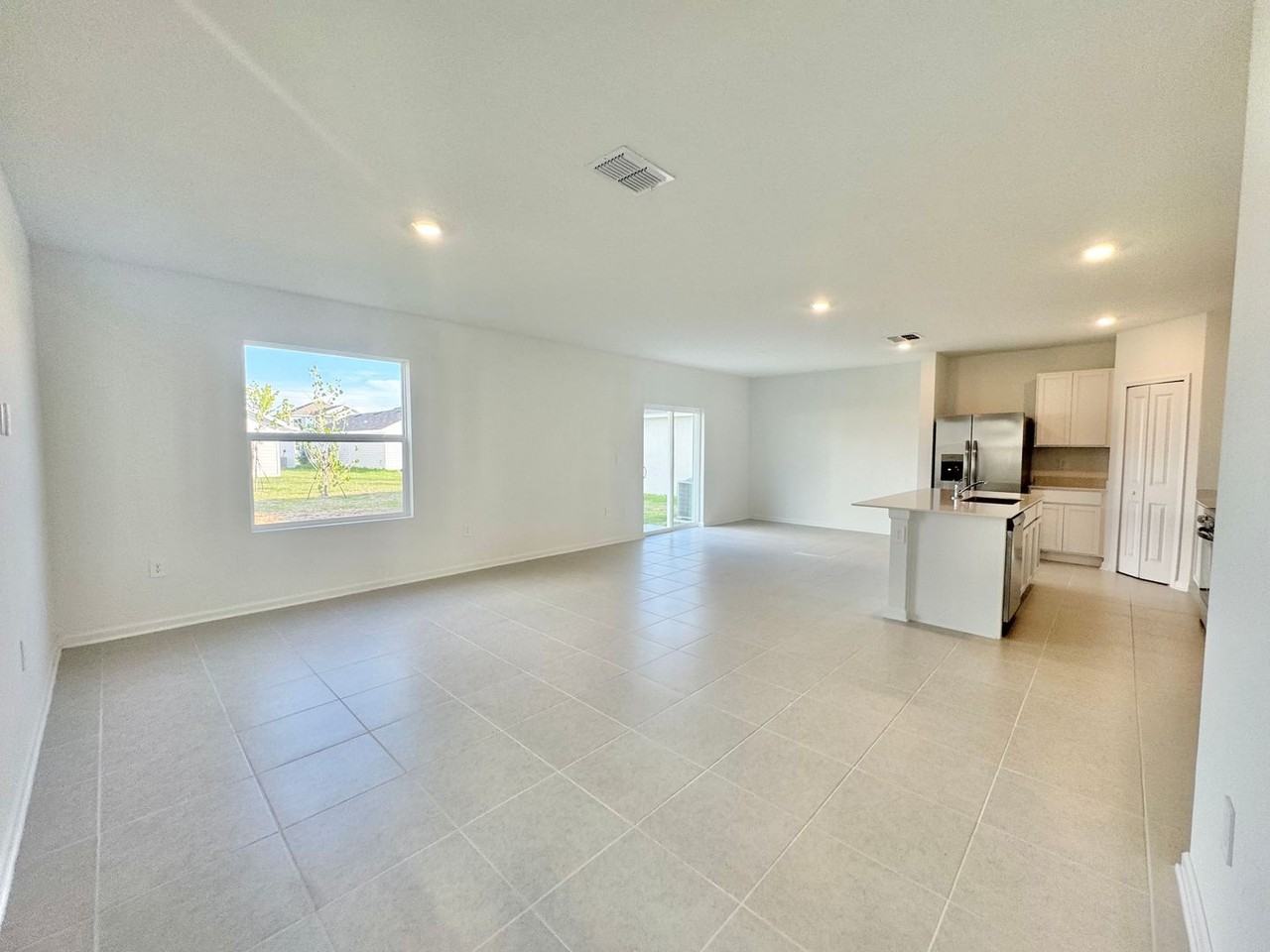 1938 1938 Sarah St - Photo 3 of 42