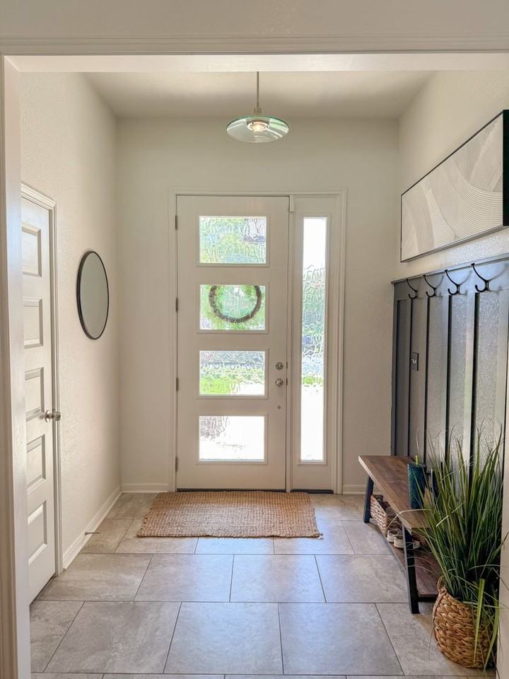306 Pointer St - Photo 3 of 20