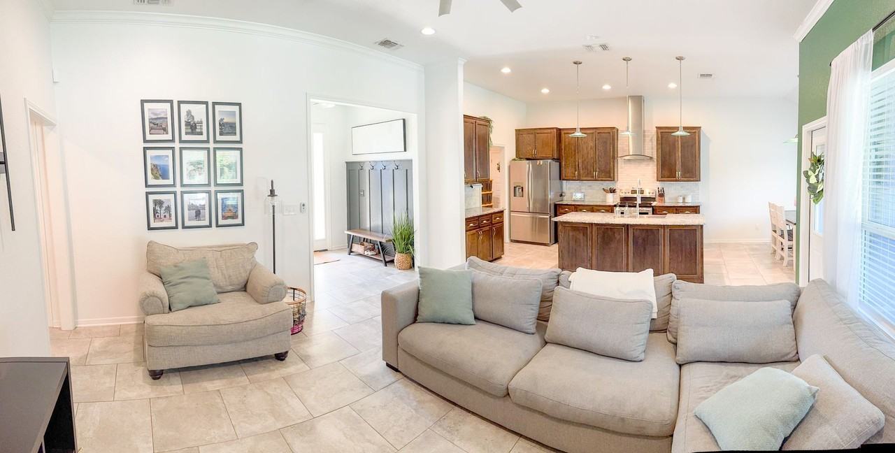306 Pointer St - Photo 4 of 20