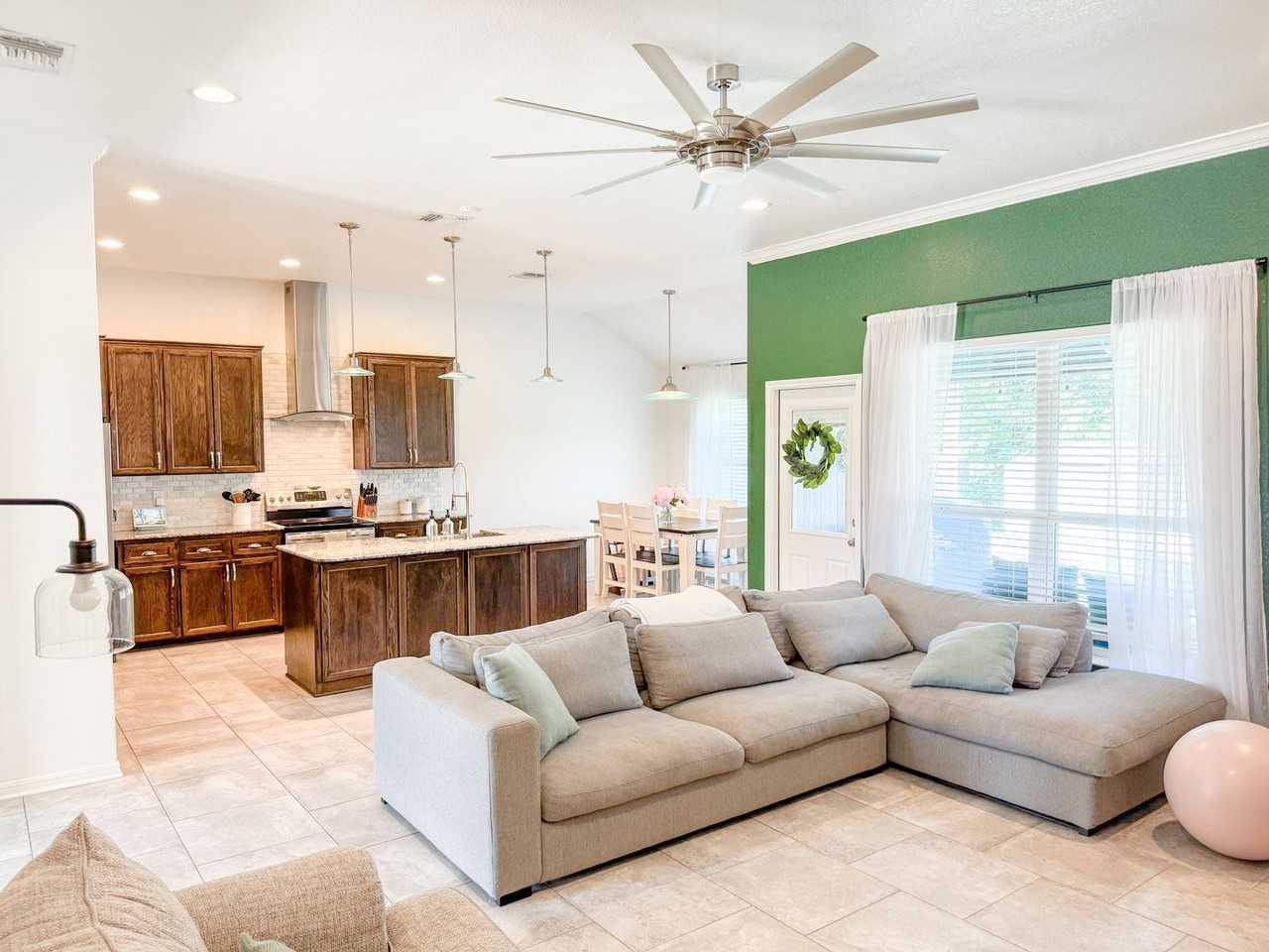 306 Pointer St - Photo 6 of 20
