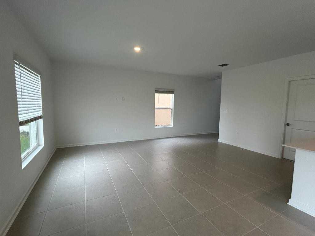 5680 Portico Pl - Photo 4 of 18