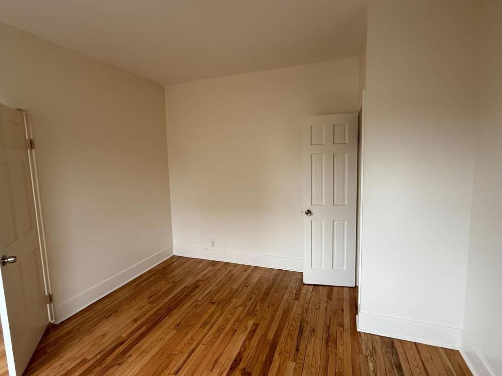 497 Van Cortlandt Park Ave - Photo 2 of 7