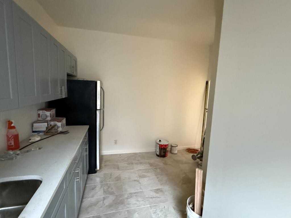 497 Van Cortlandt Park Ave - Photo 6 of 7