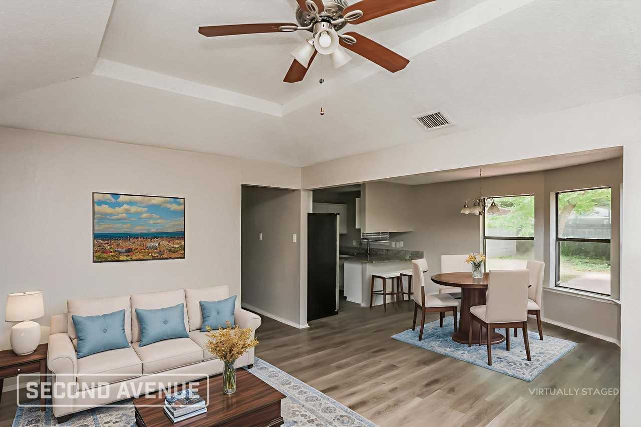 1340 Cy Blackburn Cir - Photo 2 of 27