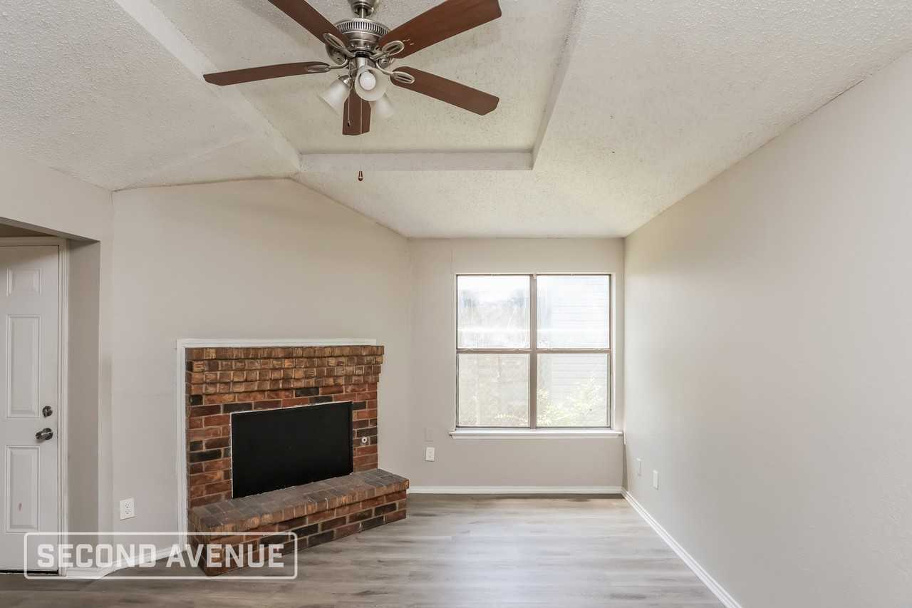 1340 Cy Blackburn Cir - Photo 5 of 27