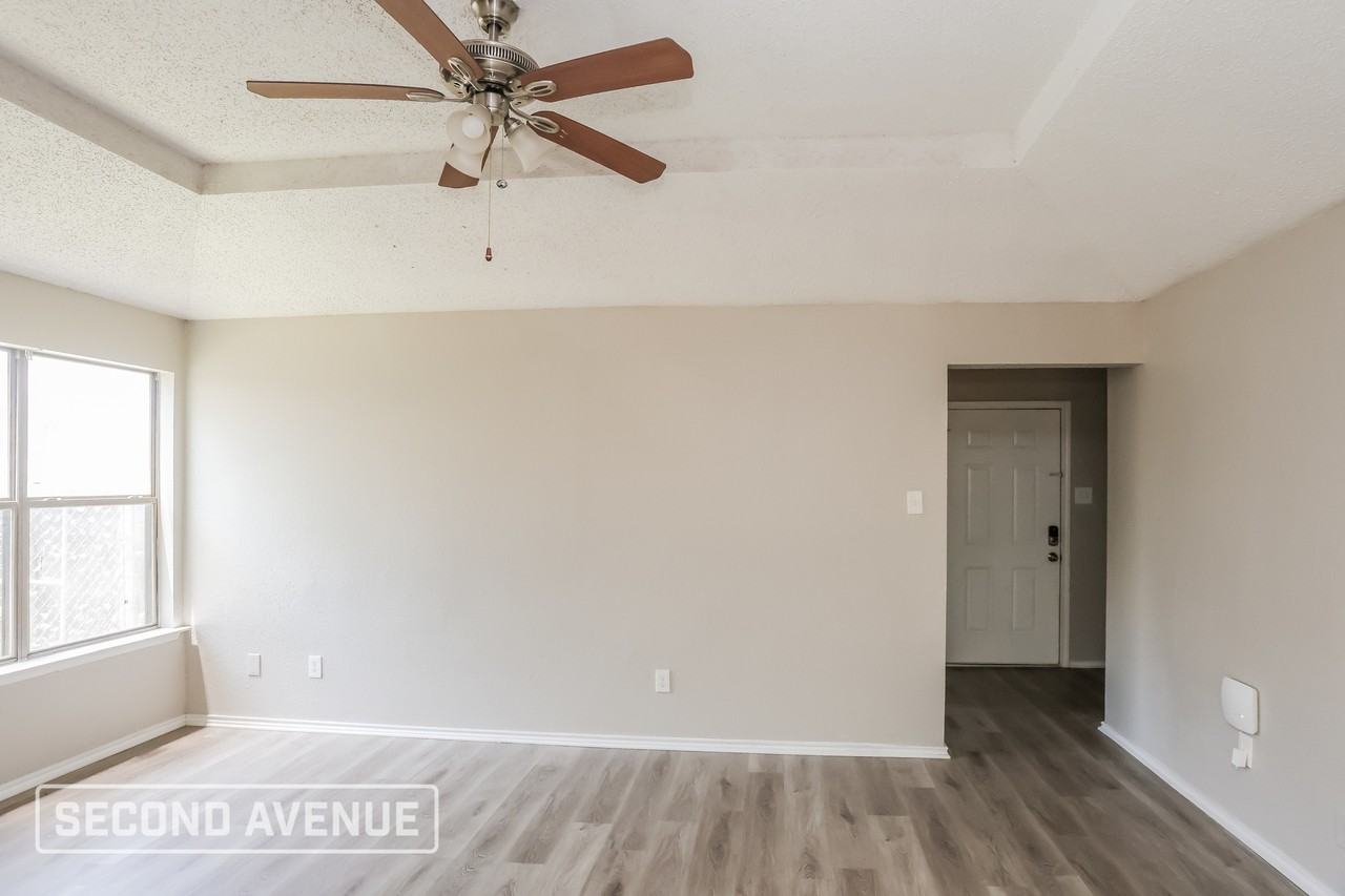 1340 Cy Blackburn Cir - Photo 6 of 27