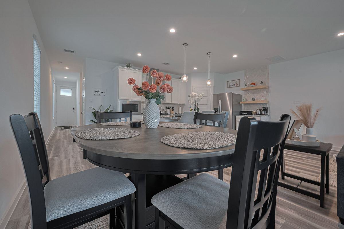 10405 Hadley Park Trl - Photo 4 of 24