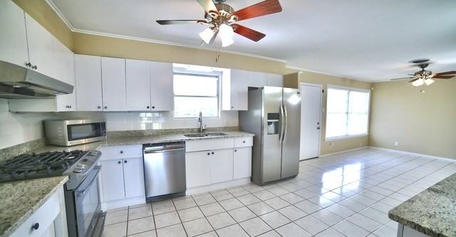 2119 Flamingo Dr - Photo 3 of 25