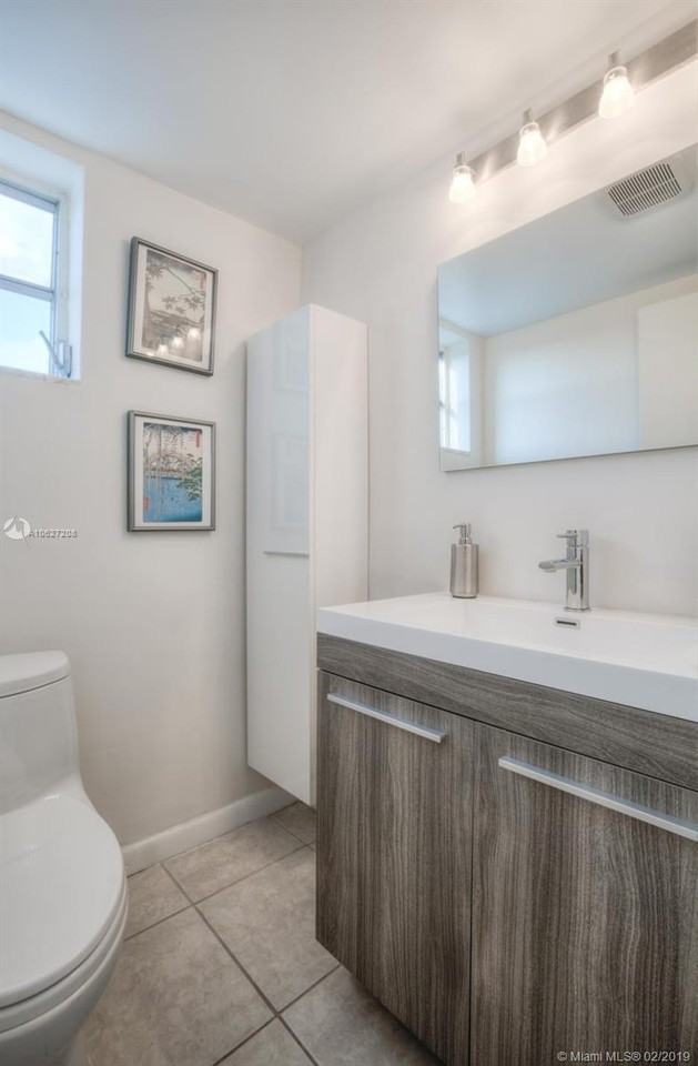 8001 Crespi Blvd #6D - Photo 7 of 11