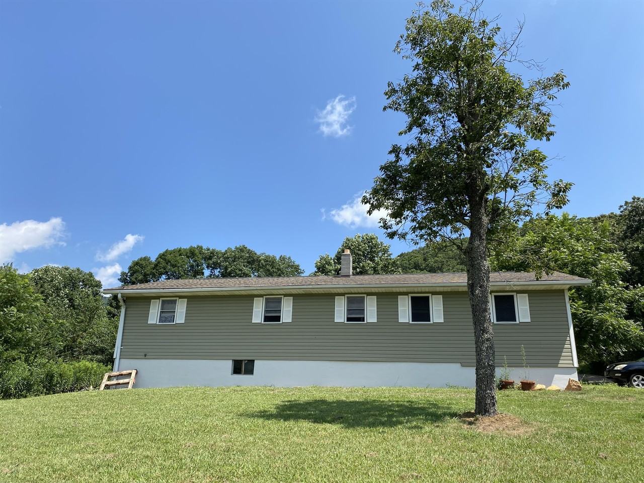 52 Windy Hill Rd #1 - Photo 6 of 24