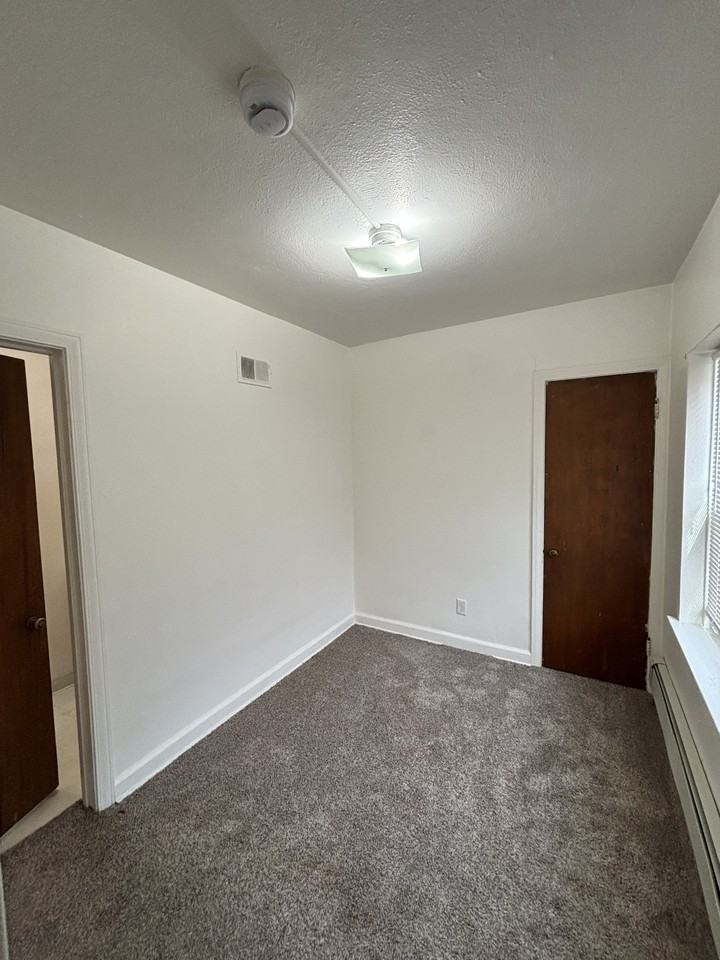 211 Mac Ave #B - Photo 4 of 9