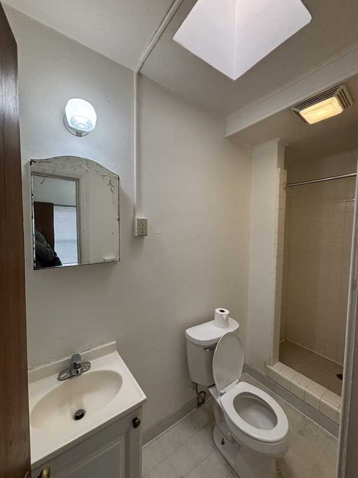 211 Mac Ave #B - Photo 3 of 9