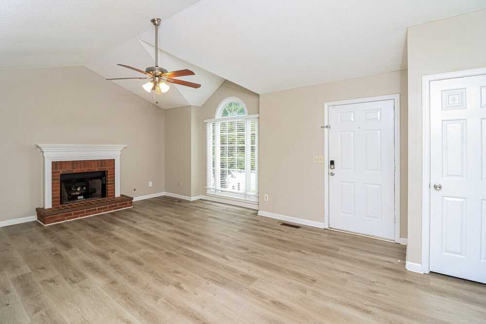 5039 Mickleton Way - Photo 7 of 18