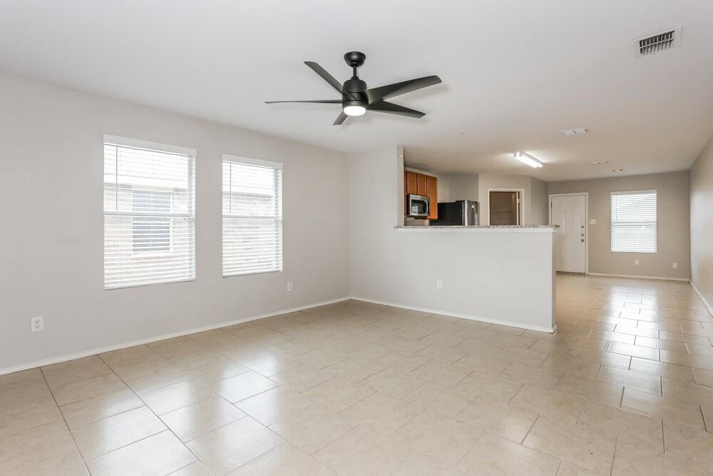 1453 Castle Ridge Rd - Photo 4 of 16
