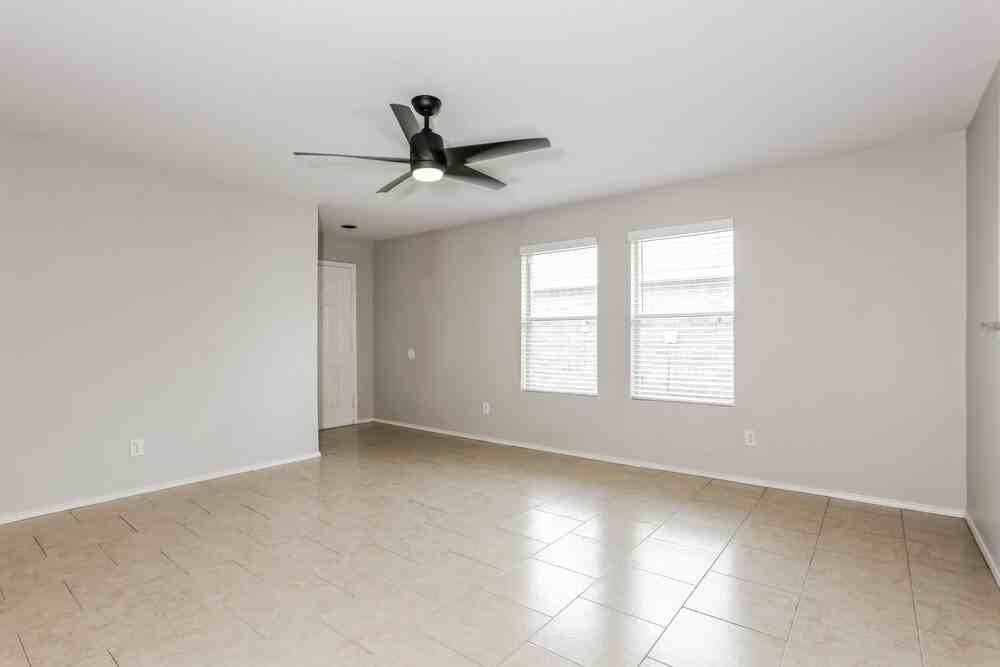 1453 Castle Ridge Rd - Photo 5 of 16