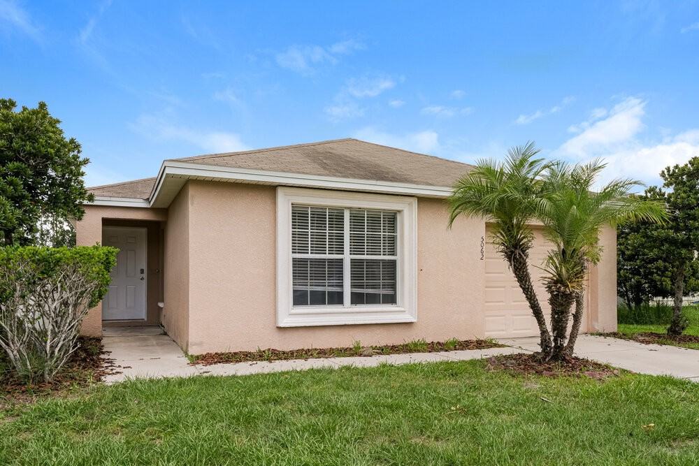 5062 Belmont Park Ln - Photo 3 of 16
