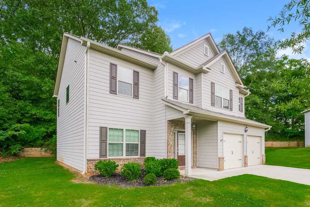 313 Kenmore Ct - Photo 4 of 17