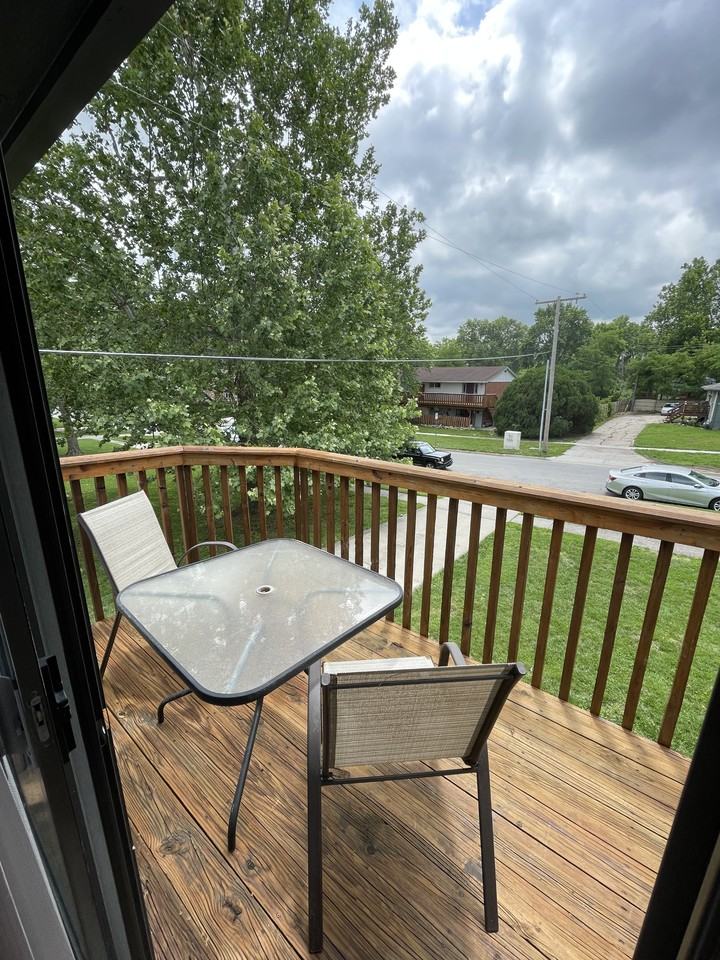 706 W 25th St #2 - Photo 7 of 12