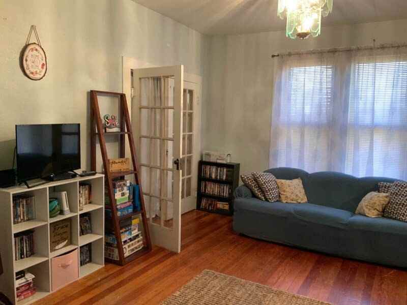 647 W Washington St - Photo 2 of 10