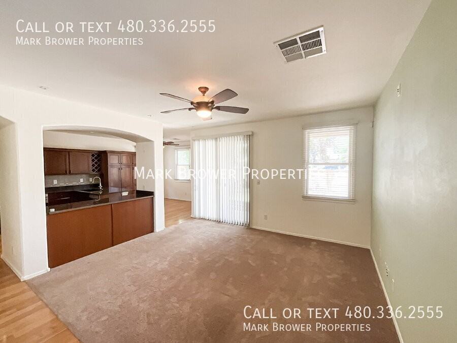 2150 E Sunland Ave - Photo 2 of 34