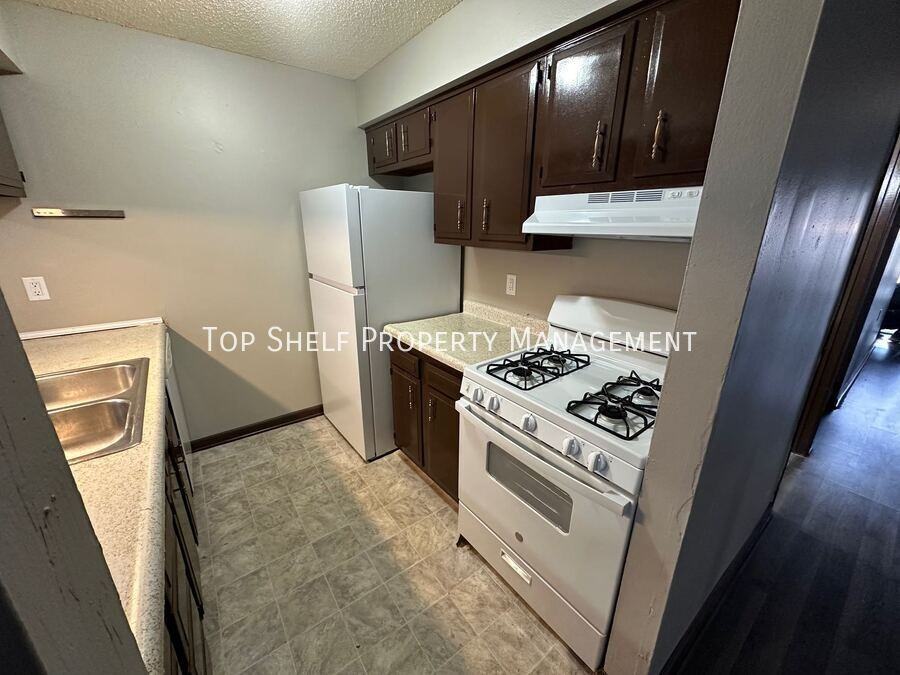 1328 Williams St - Photo 2 of 16