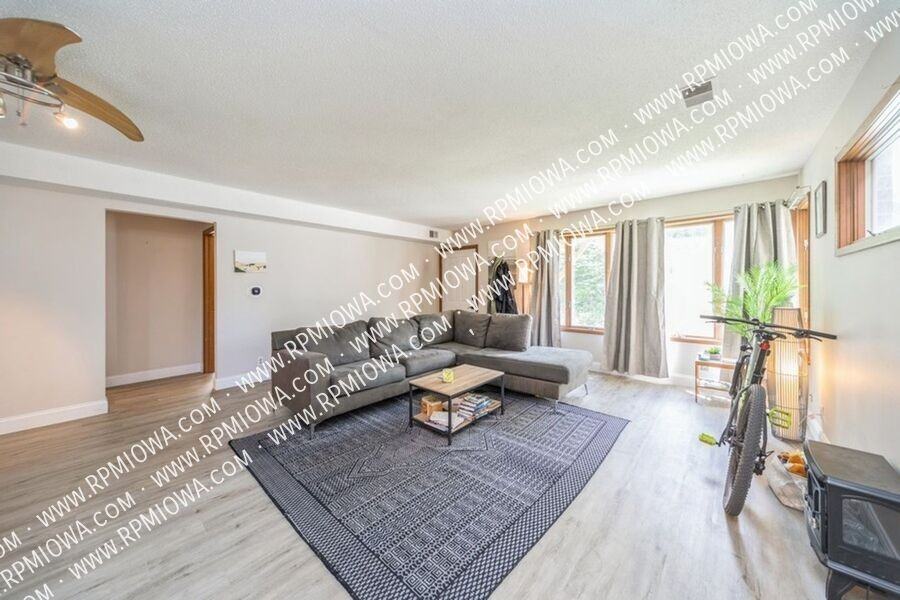 5322 Ingersoll Avenue #3B - Photo 2 of 12