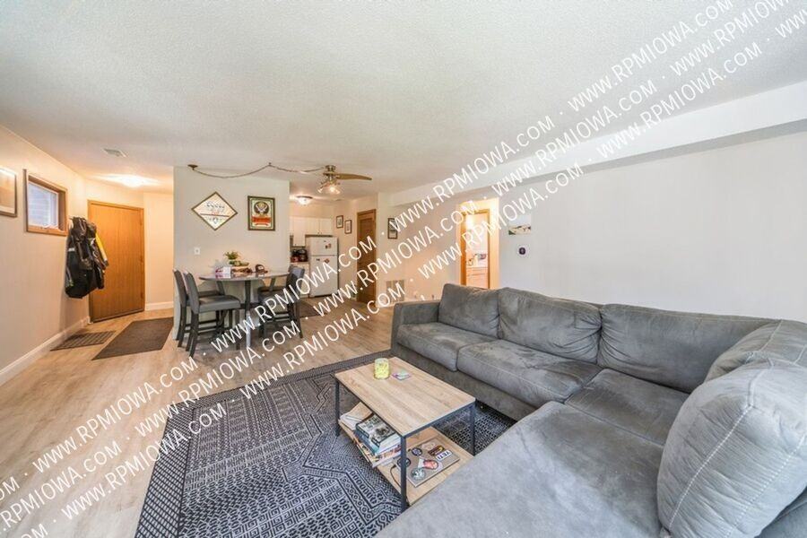 5322 Ingersoll Avenue #3B - Photo 3 of 12