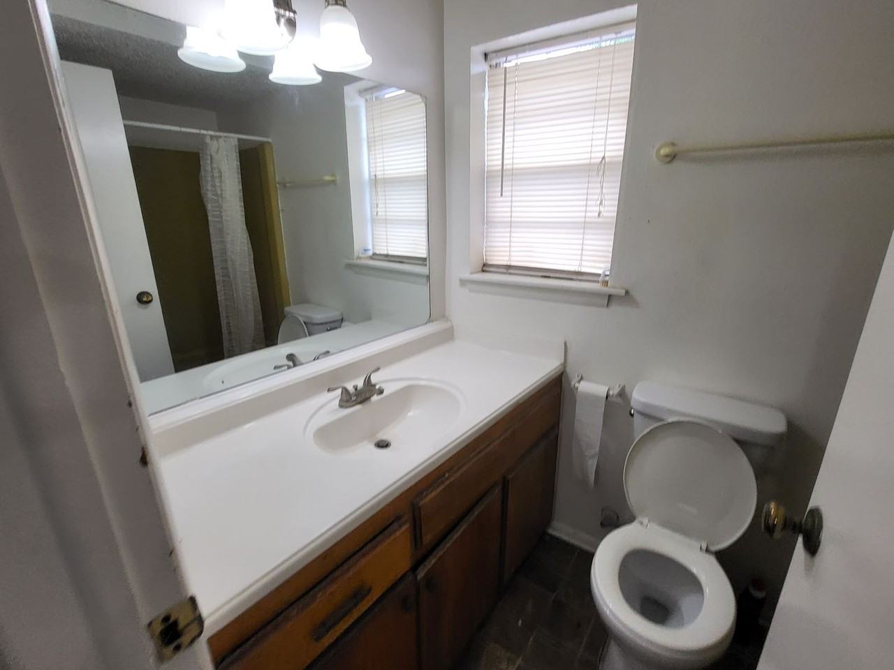 320 E Edwards St #10 - Photo 7 of 18