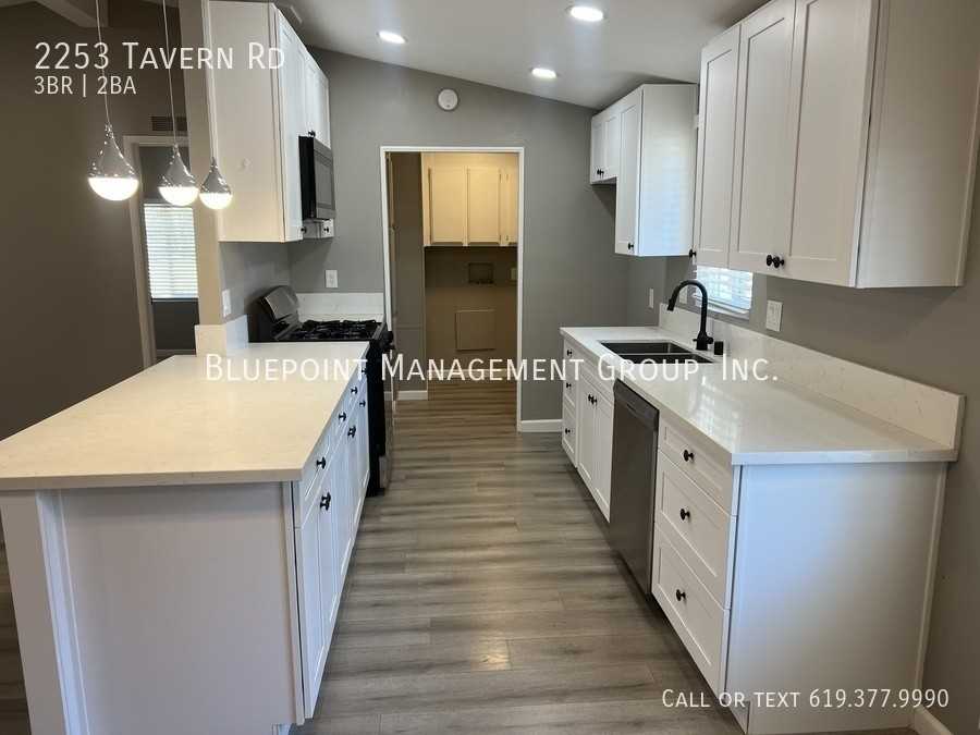 2253 Tavern Rd - Photo 3 of 17