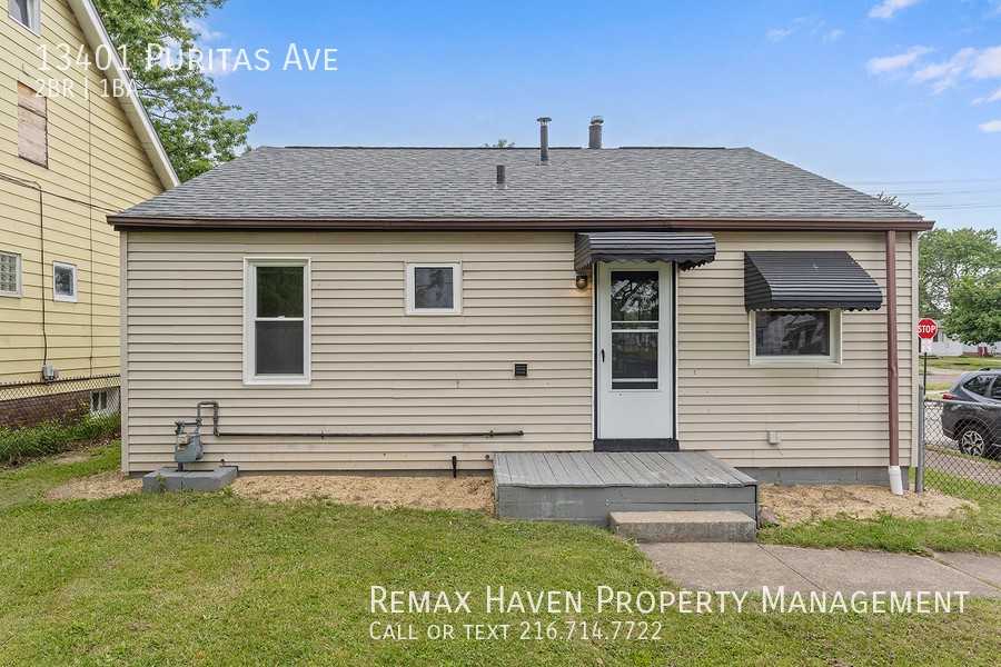 13401 Puritas Ave - Photo 3 of 20