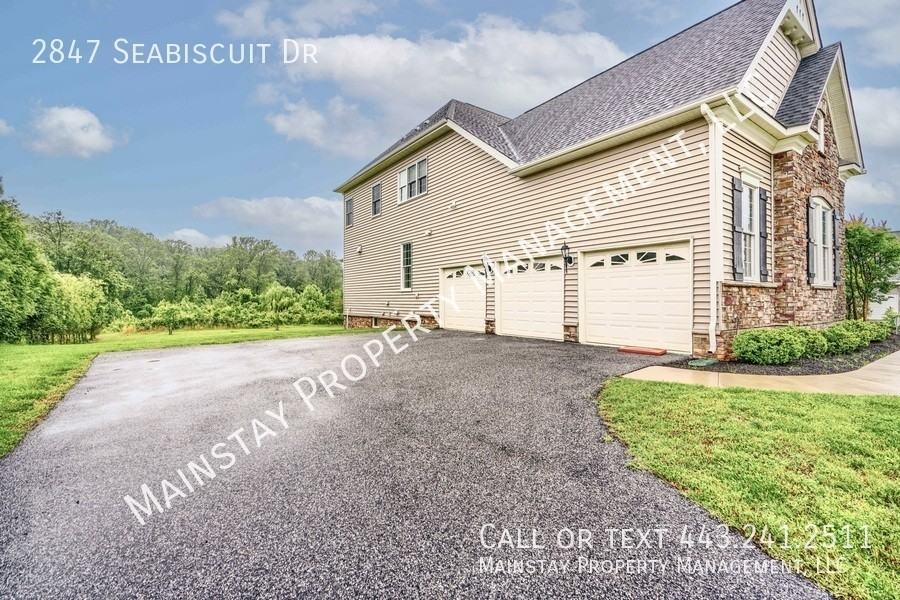 2847 Seabiscuit Dr - Photo 3 of 50