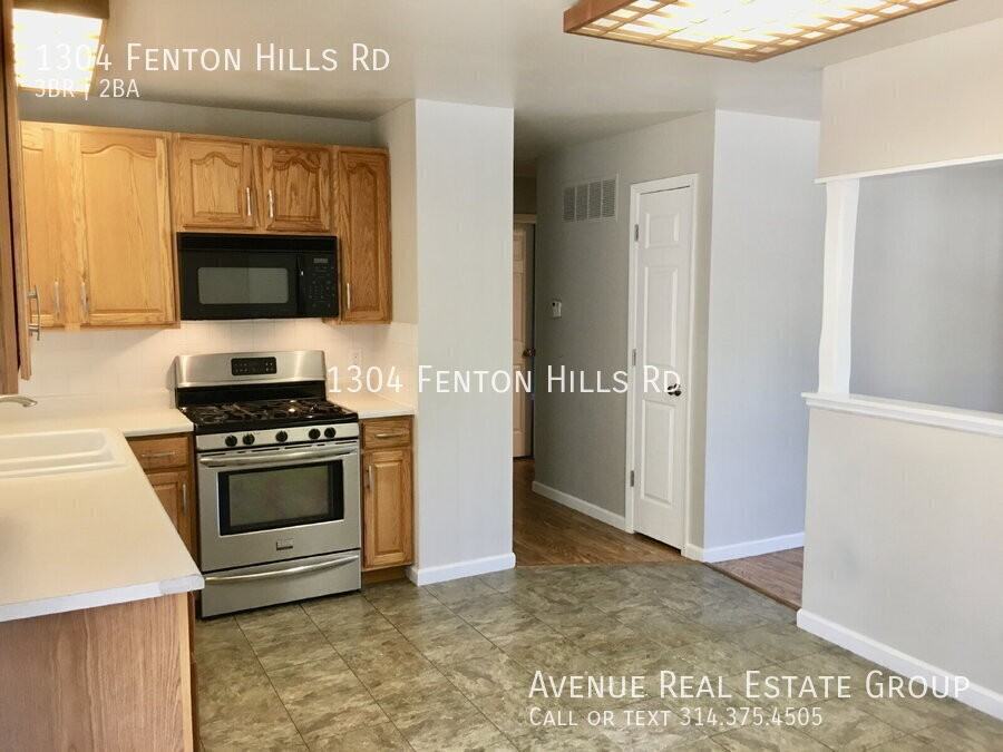 1304 Fenton Hills Rd - Photo 2 of 13