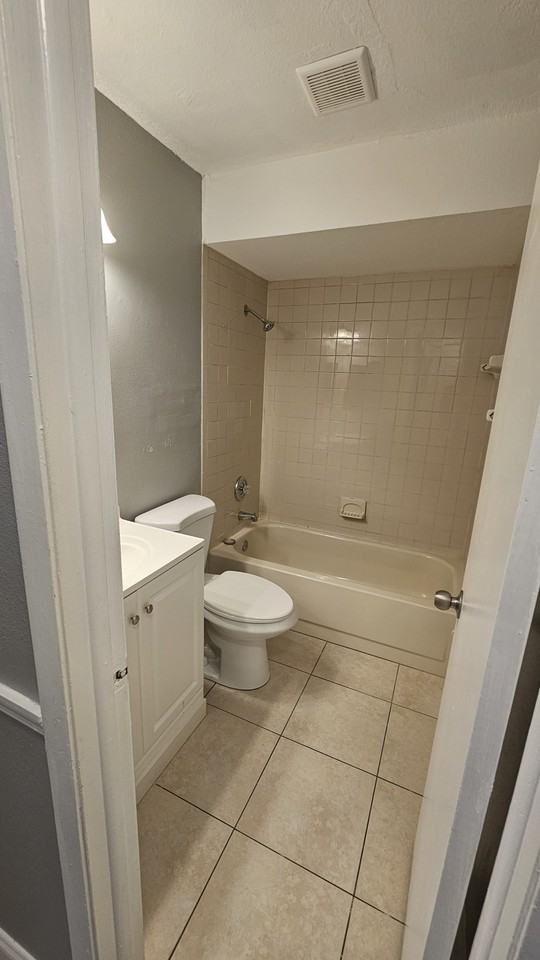 12405 Shearwater Dr #12405 - Photo 2 of 7