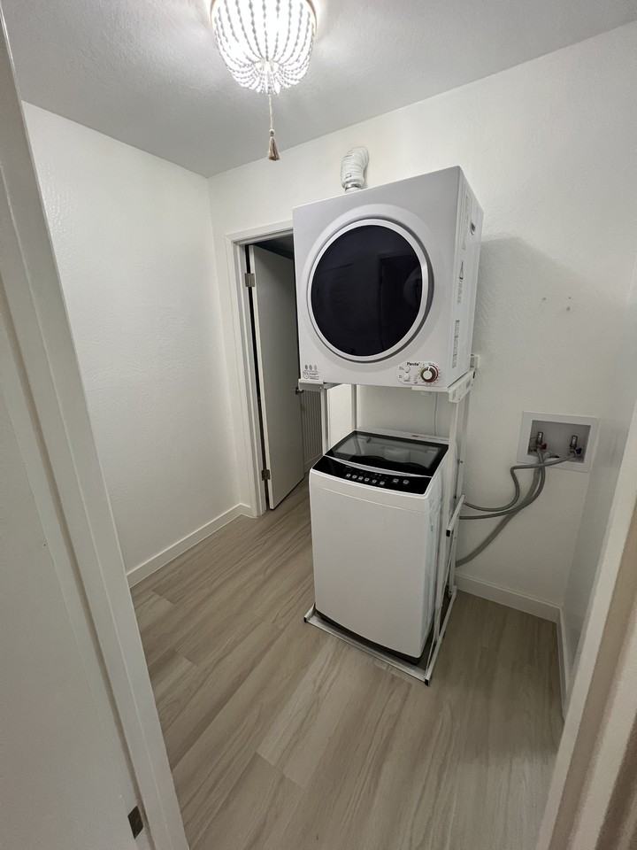 324 Moosehead Dr #B - Photo 7 of 12